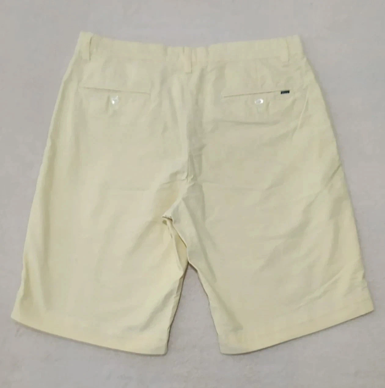 Short Chino Polo Ralph Lauren amarillo pastel Talla 33 – photo 2